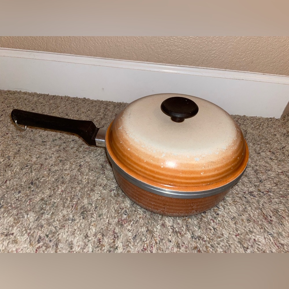 2 piece bronze orange pan with lid